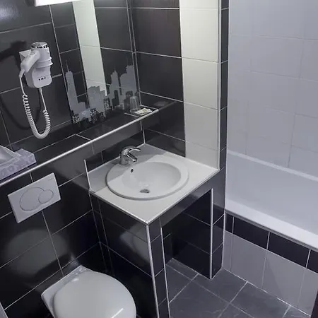 Hotel Relais 500 De Vienne 3*